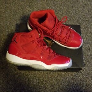 Jordan Retro 11's